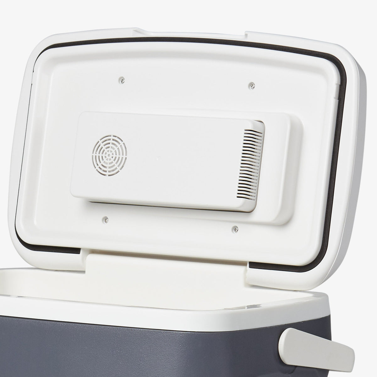 versatemptm-28-qt-portable-electric-cooler-k2 00040390_7.jpg