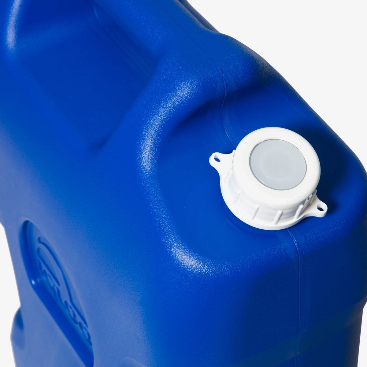 6-gallon-water-container-g3 42154-6-gallon-water-container-ii-majestic-blue-top.jpg